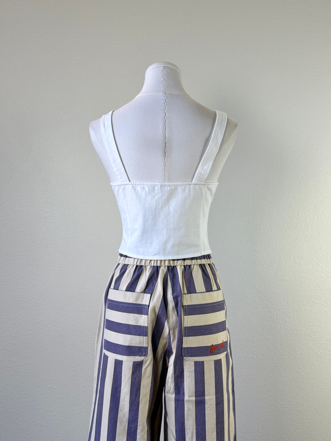 Calyx Top