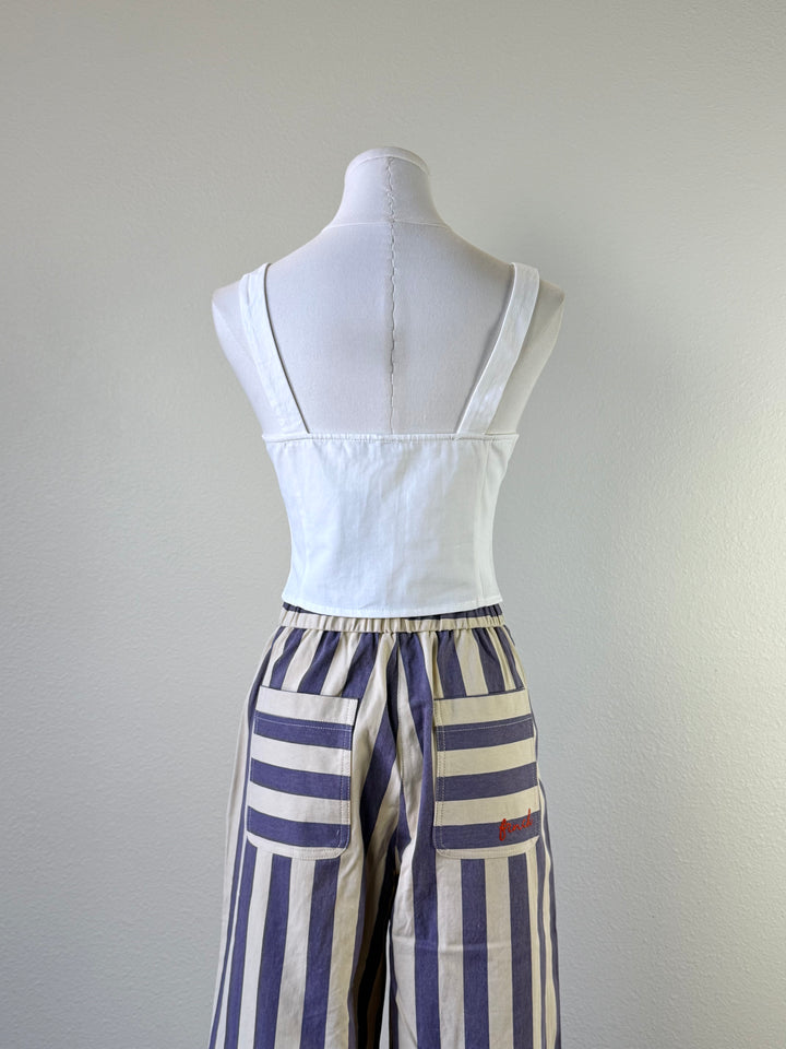 Calyx Top