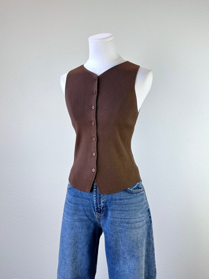 Castillo Vest