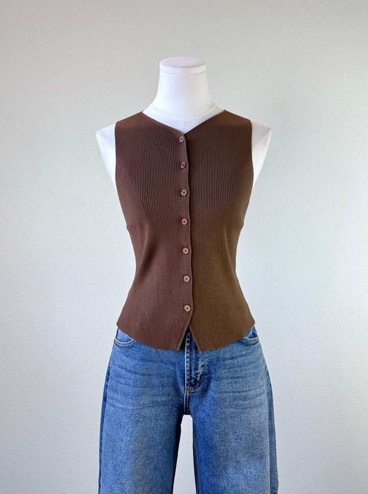 Castillo Vest