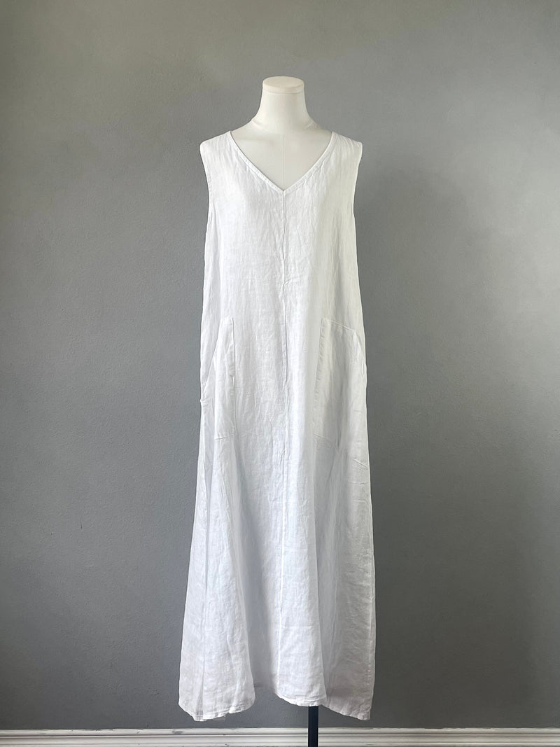 Cove Linen Dress