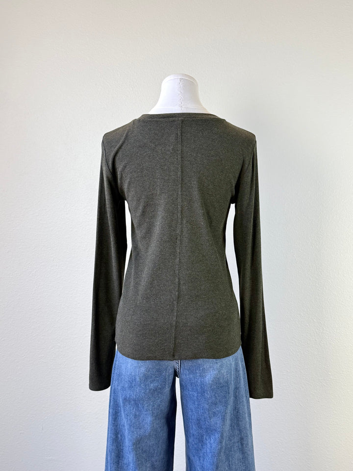 Jenavieve Longsleeve Henley