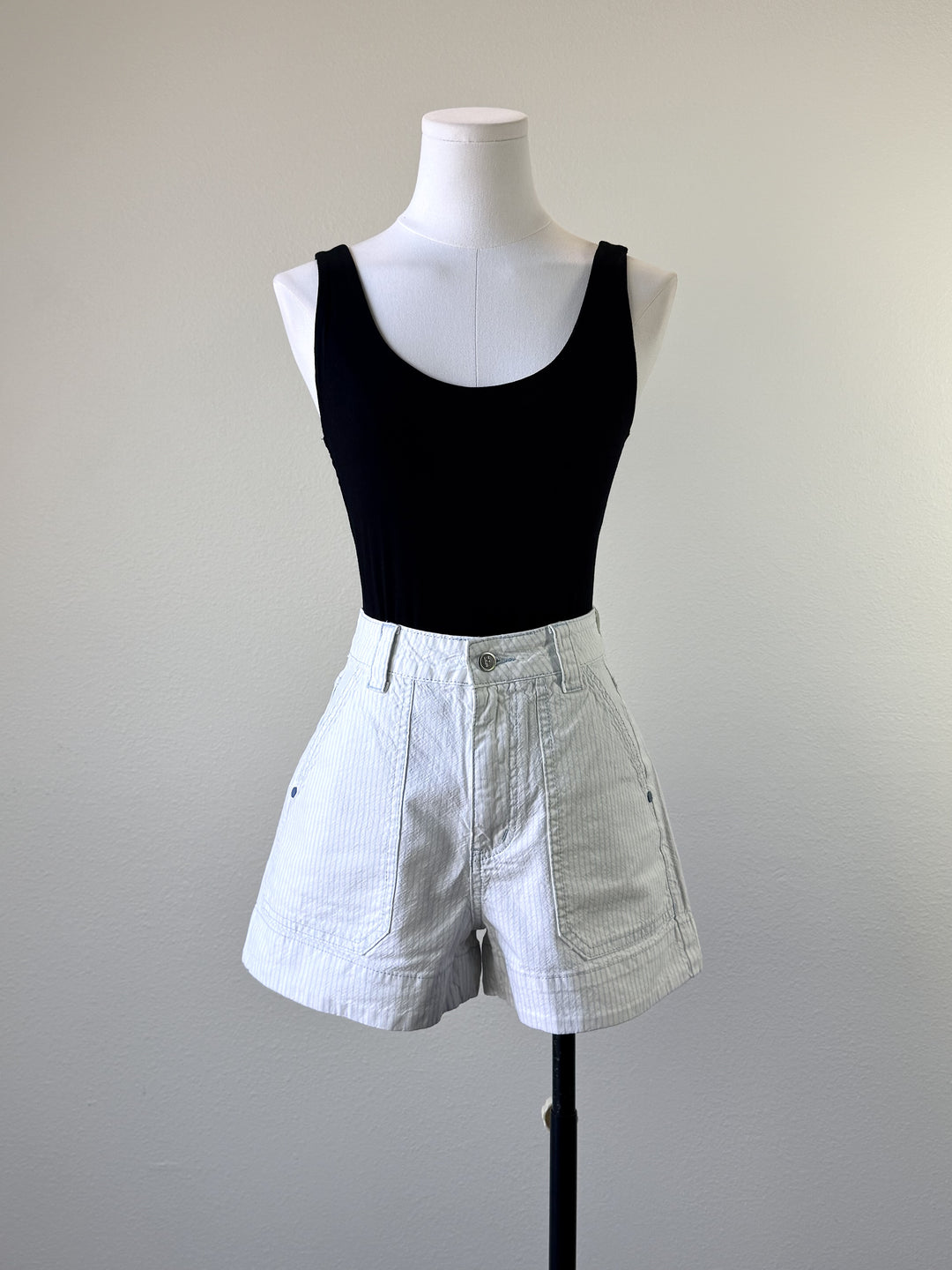Naia Short