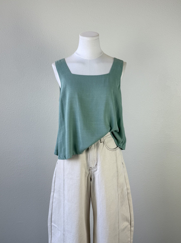 Nick Flowy Tank