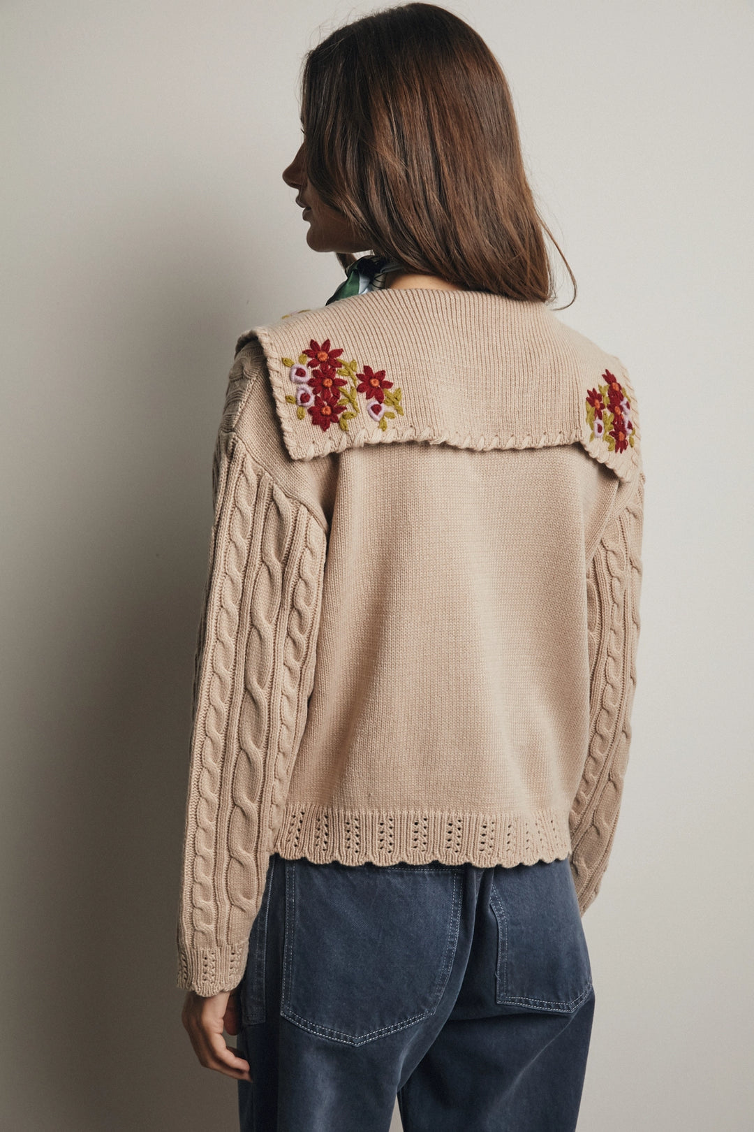 Embroidered Collar Cardigan