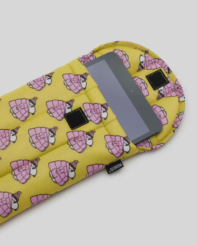 8" Puffer Snoopy Tablet Sleeve