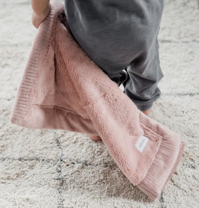 Saranoni Lush Mini Blanket in Ballet Slipper